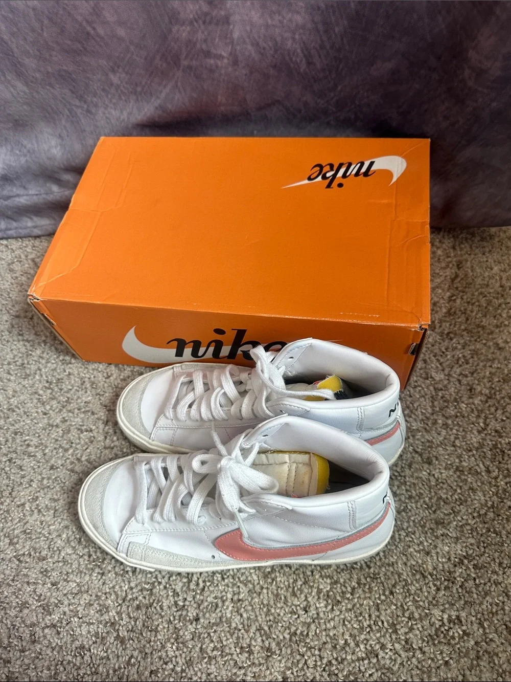Nike High-Top Sneakers White with Pink Swoosh